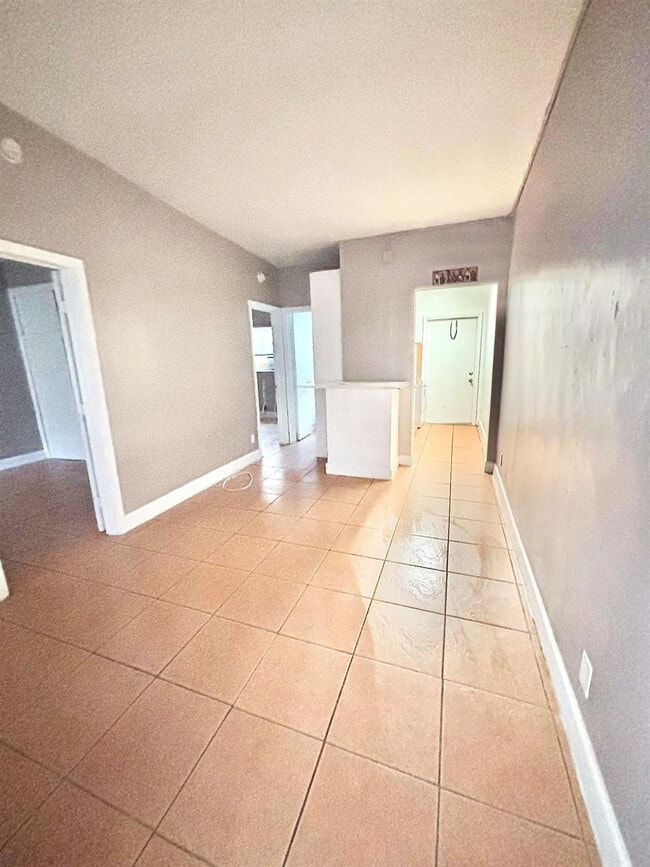 Photo - 424 NW 15th Terrace Unit 3