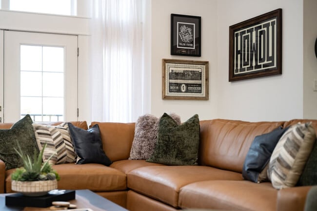 Photo - 218 Tarrow St Unidad ID1071608P