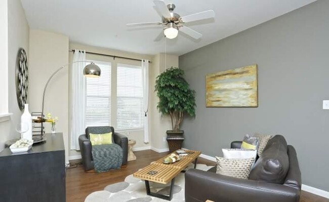 Building Photo - 1 bedroom in Houston TX 77059 Unit 1292 Rental