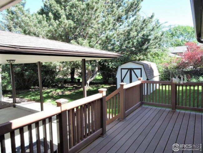 Photo - 927 Scotch Elm Dr House