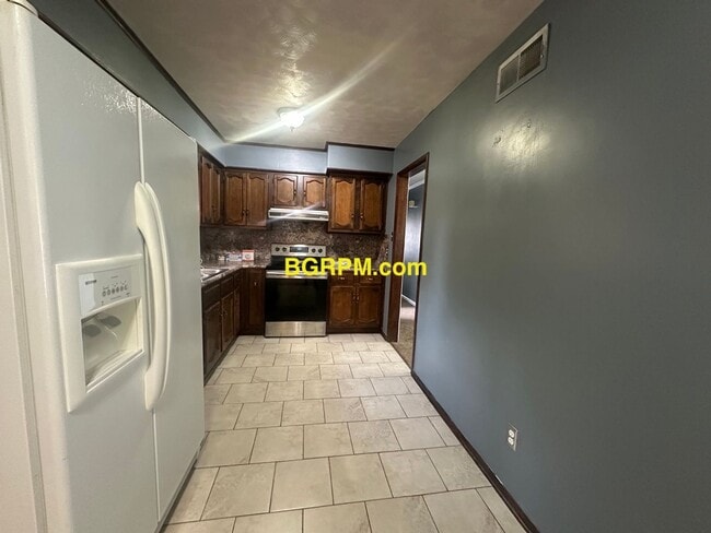 Photo - 3 BD, 1 1/2 BA, in Jacksonville,