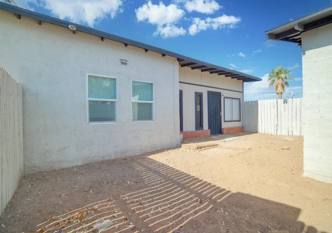 Photo - 1005 N Center Ave