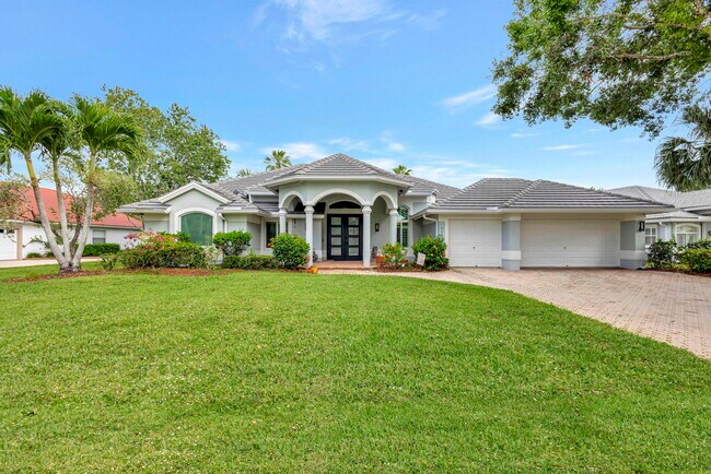 Photo - 2703 SW Glenmoor Way House