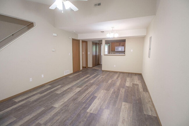 Photo - 1503 Greensboro Dr