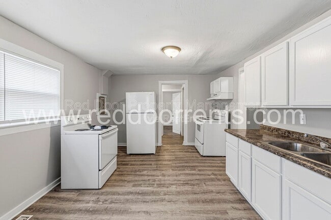 Photo - 4320 E 30th St