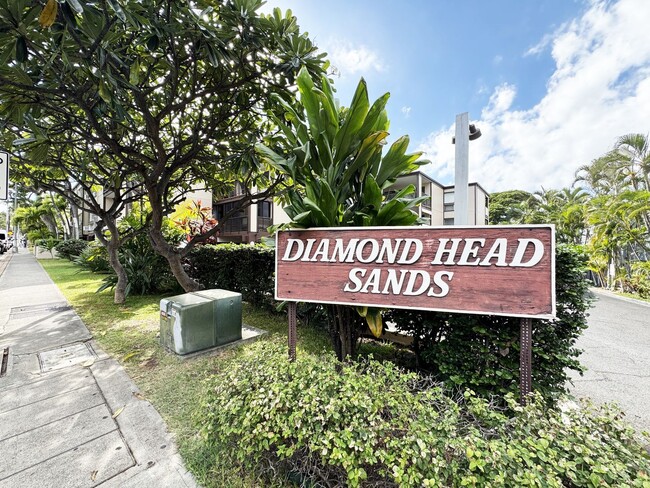 Diamond Head 1/1 with A/C and Parking! - Diamond Head 1/1 with A/C and Parking! Unidad 237 Rental