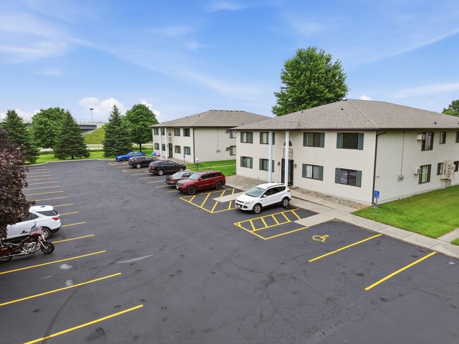 Building Photo - Mapleview Villa Apartments