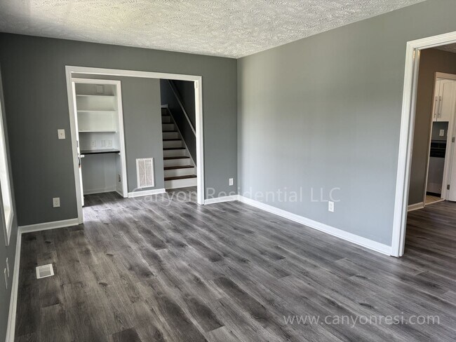 1231 Alexwood Dr