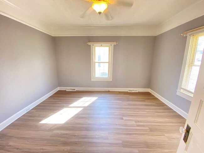 112 N East Ave