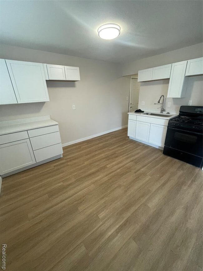 Photo - 11359 Winthrop St