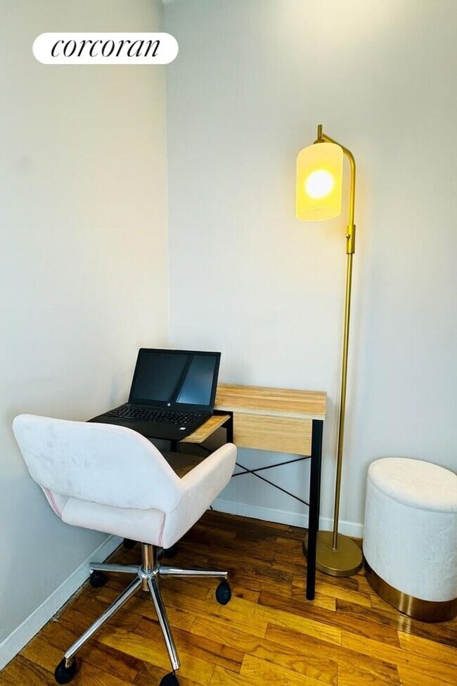 Photo - 4 Lexington Ave