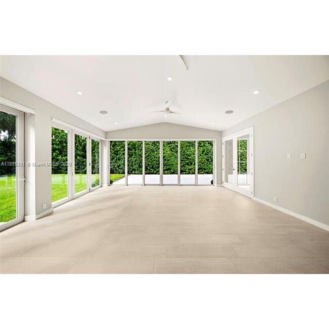 Photo - 4380 Lake Rd