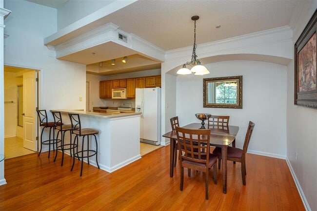 Photo - 12020 Villanova Dr Unidad 105