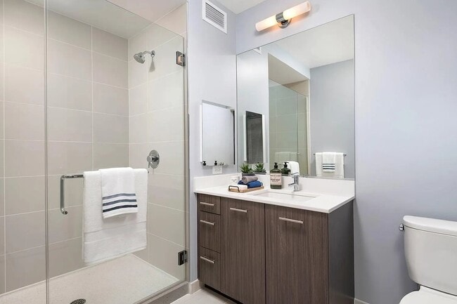 Photo - 120 N State St