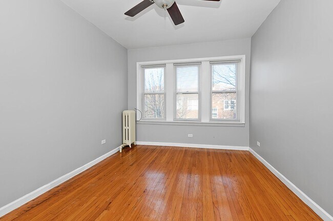 Photo - 6200 S Albany Ave