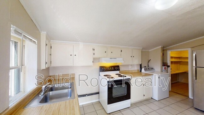 Photo - 3137 W Kiowa St Unidad #1