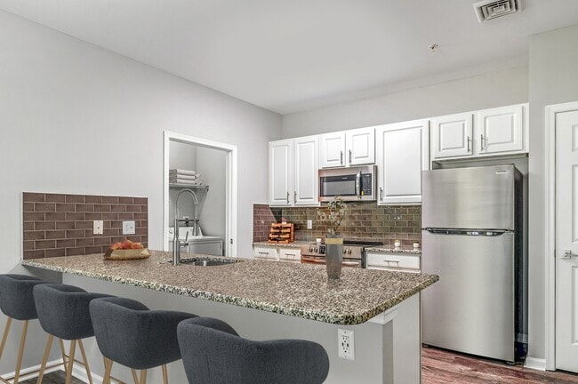 Cocina - Pennbrook Station