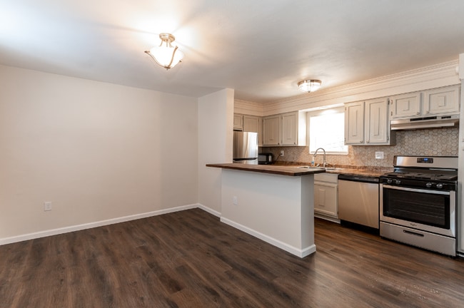 Photo - 217 Kaercher St Unidad 2