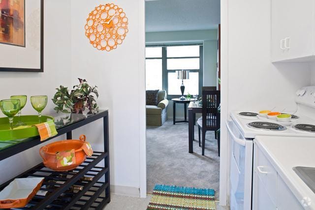 Kitchen - Twin Towers Apartments