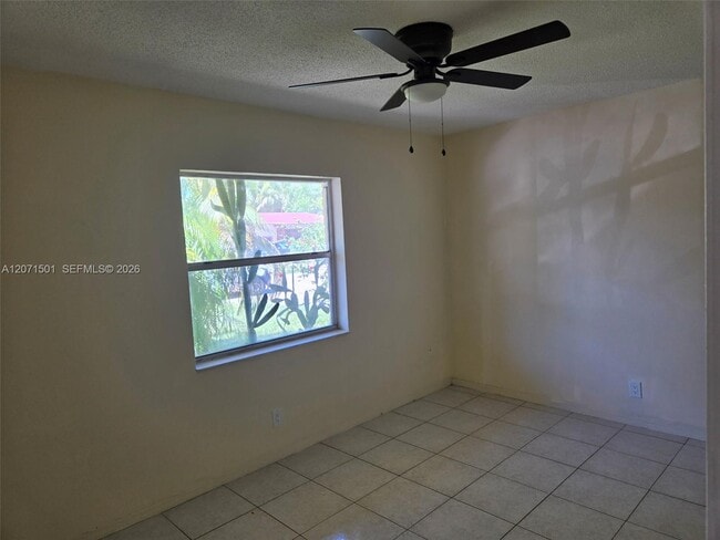 Photo - 6050 SW 34th St Unit 1