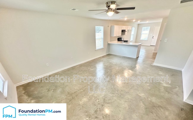 Photo - 2506 E Tyler Ave