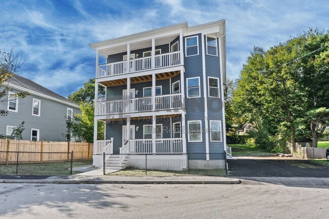 Building Photo - 76 Bouvier Ave Unit 3