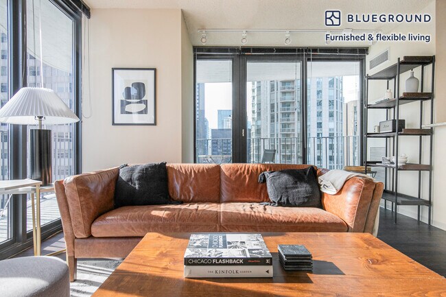 Photo - 225 N Columbus Dr Unidad FL23-ID1197