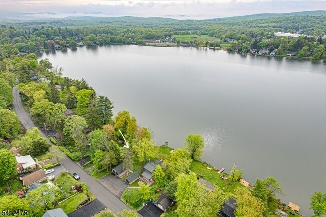 Photo - 121 Bearfort Rd