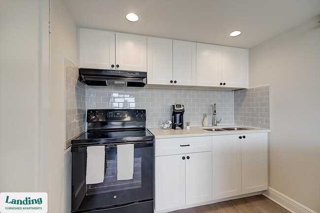 Photo - 305 Dr. M.L.K. Jr St S Unit 402