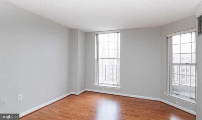 Photo - 1230 23rd St NW Unidad 818