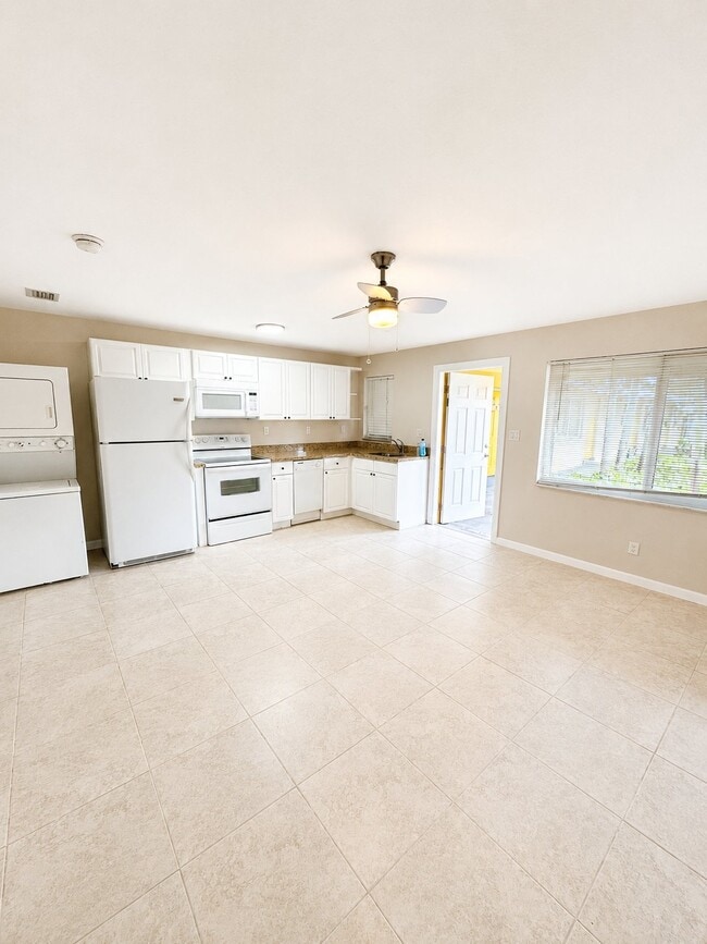 Photo - 700 SW 15th Ave Unidad 6