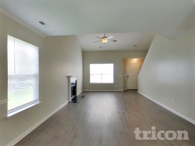 Photo - 1689 Eagle Trace Dr
