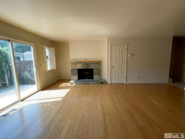Photo - 1365 Kittyhawk Ave