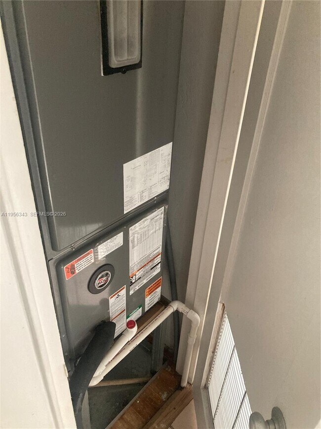 Photo - 3742 SW 29th St Unidad 3742