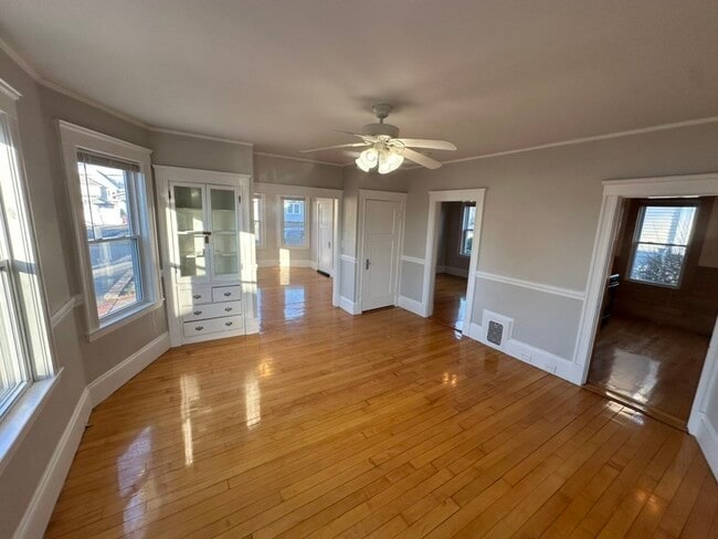 Photo - 34 Saunders St Unit 1