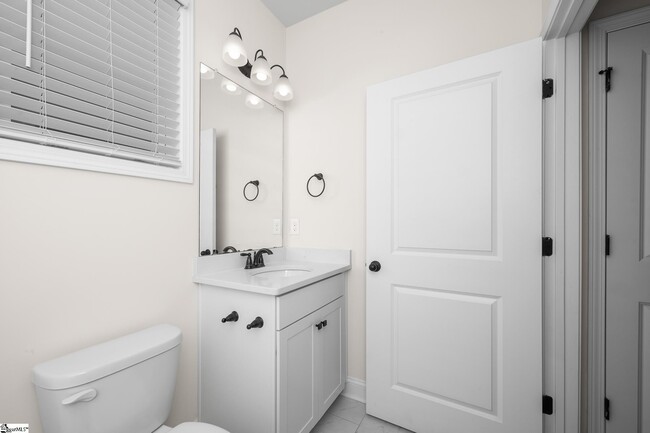 Photo - 22 Daybreak Pl