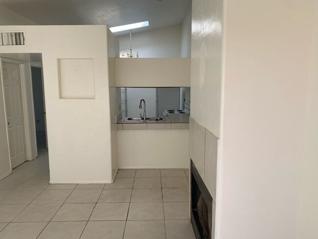 Photo - 379 E Thoroughbred St