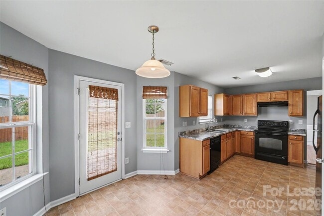 Photo - 10521 Barvas St