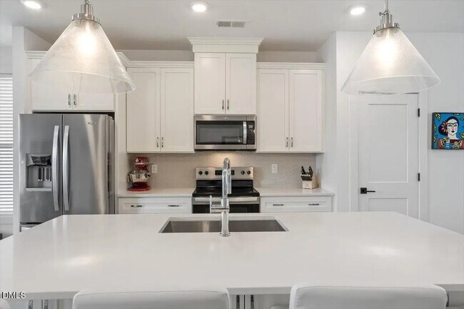 Photo - Room in Townhome on Billingshurst Wy