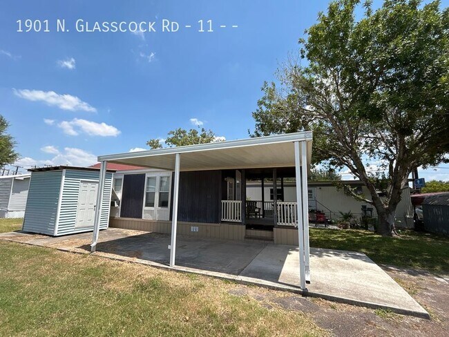 Photo - 1901 N Glasscock Rd