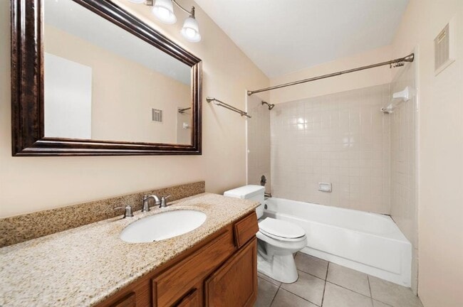 Photo - 9797 Leawood Blvd Unidad 1420