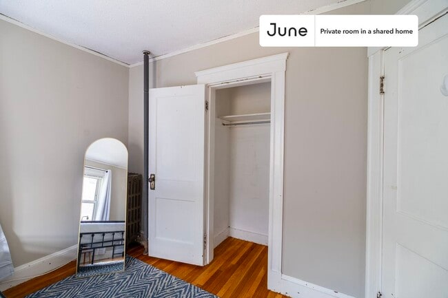 Photo - Room in Shared 4 bed/1 bath home Unit A