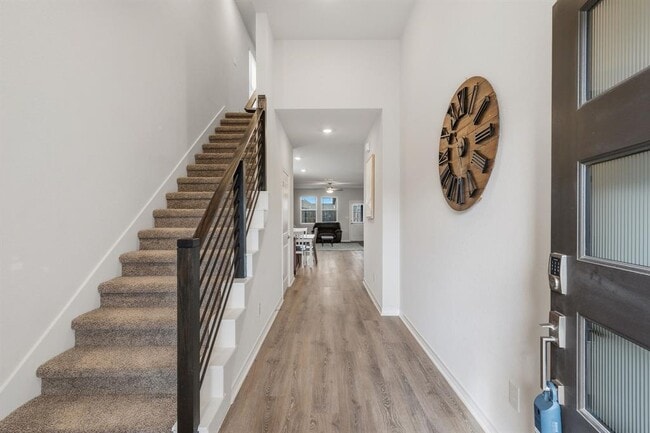 Photo - 107 Aloe Tree Ln