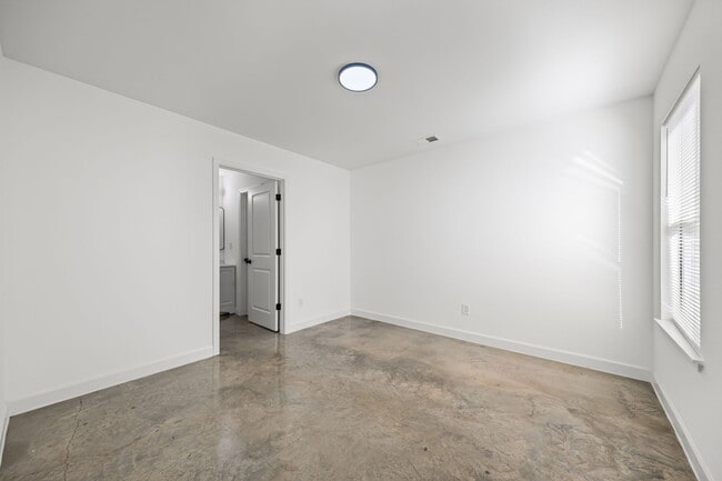 Photo - 2853-2855 CHOCTAW AVE