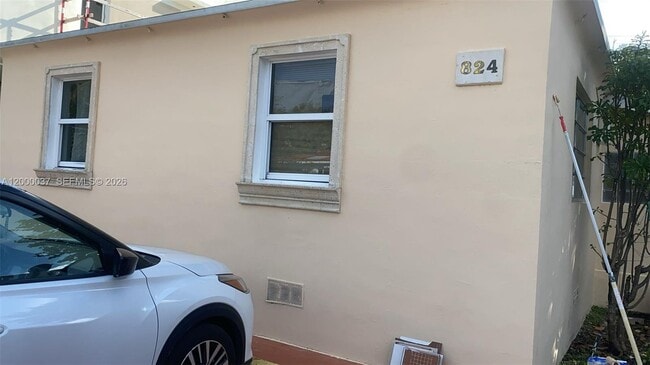 Building Photo - 824 84th St Unit 2