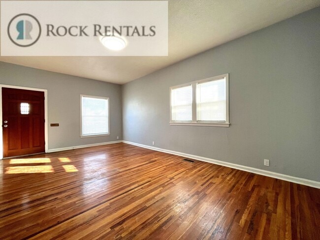 Photo - 3 Bed 1 Bath with Car Port