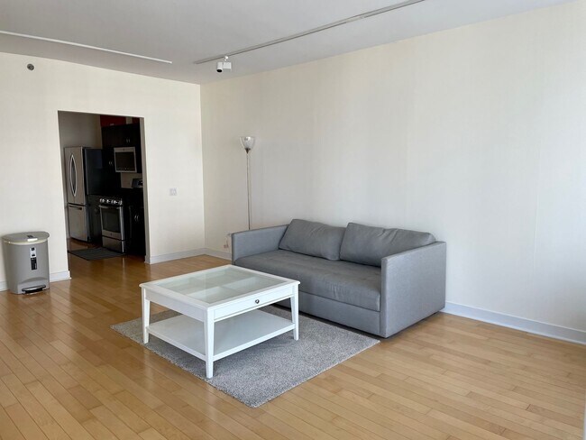 Photo - Luxury 1bed/1bath AVAILABLE in the LOOP