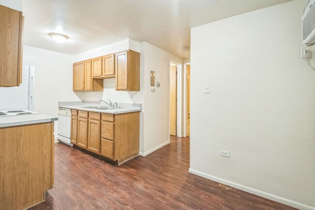 Photo - 1221 N Clarkson St