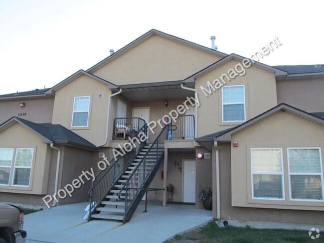 Building Photo - 1039 W Pine Ave Rental