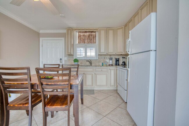 Photo - 27954 Hickory Blvd Unit FL9-ID1352871P